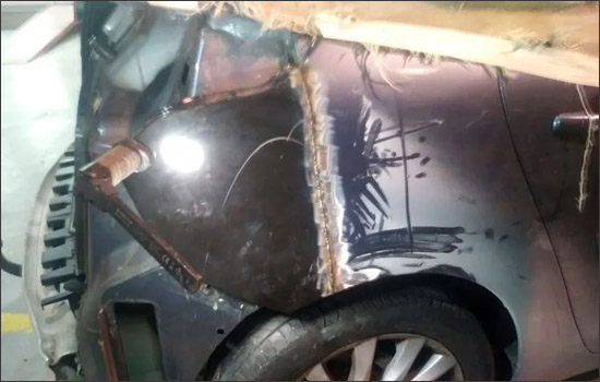 Reparación de carrocería de un Citroën C4 Picasso: imagen 12