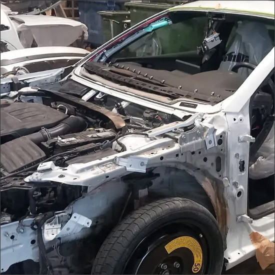 Reparación de carrocería de un CUPRA León: imagen 3